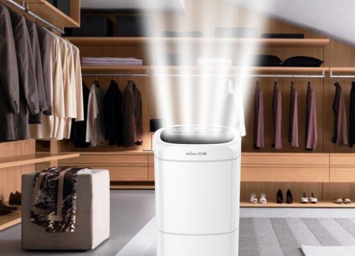 空調和除濕機 該選誰度過潮濕的夏天？