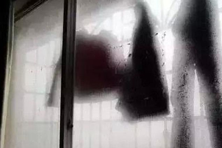 1525917953712511.jpg 回南天衣服晾不干.jpg