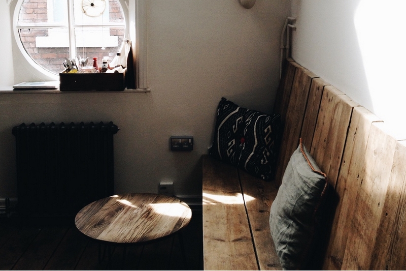 氣候潮濕,家里怎樣防霉 家用防潮空氣凈化除濕機(jī)